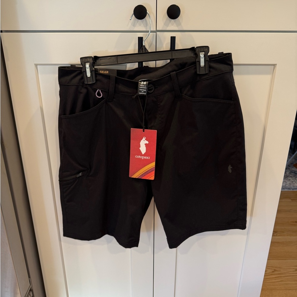 Cotopaxi Men's Dark Shorts
